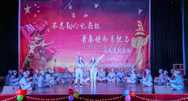 Labubu设计师：30载失意铸辉煌，设计路上的坚韧与绽放
